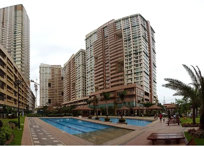 Edge @ Tivoli Garden Residences Hotel *